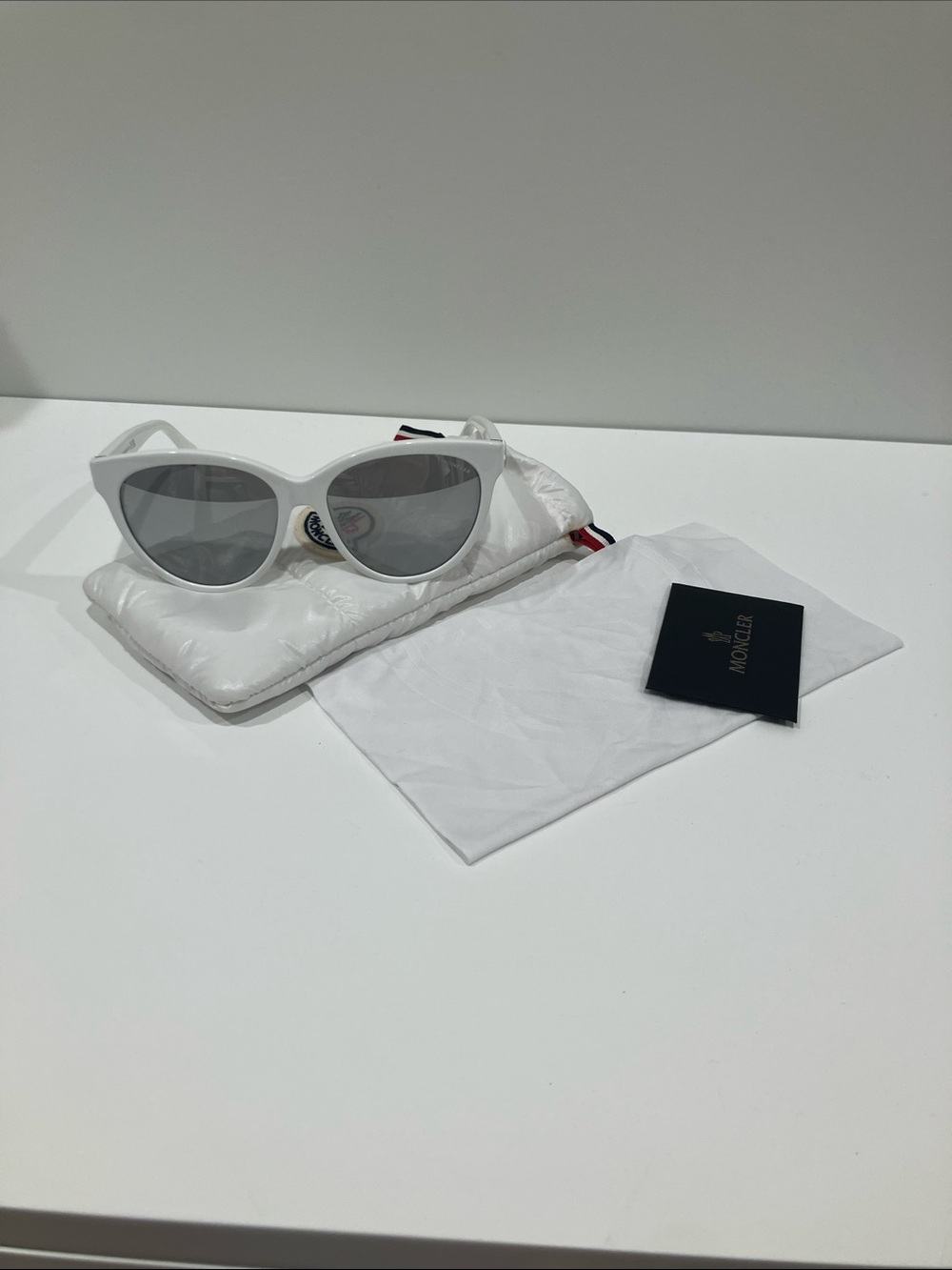 Moncler White Sunglasses with mirrored Lenses ML0283